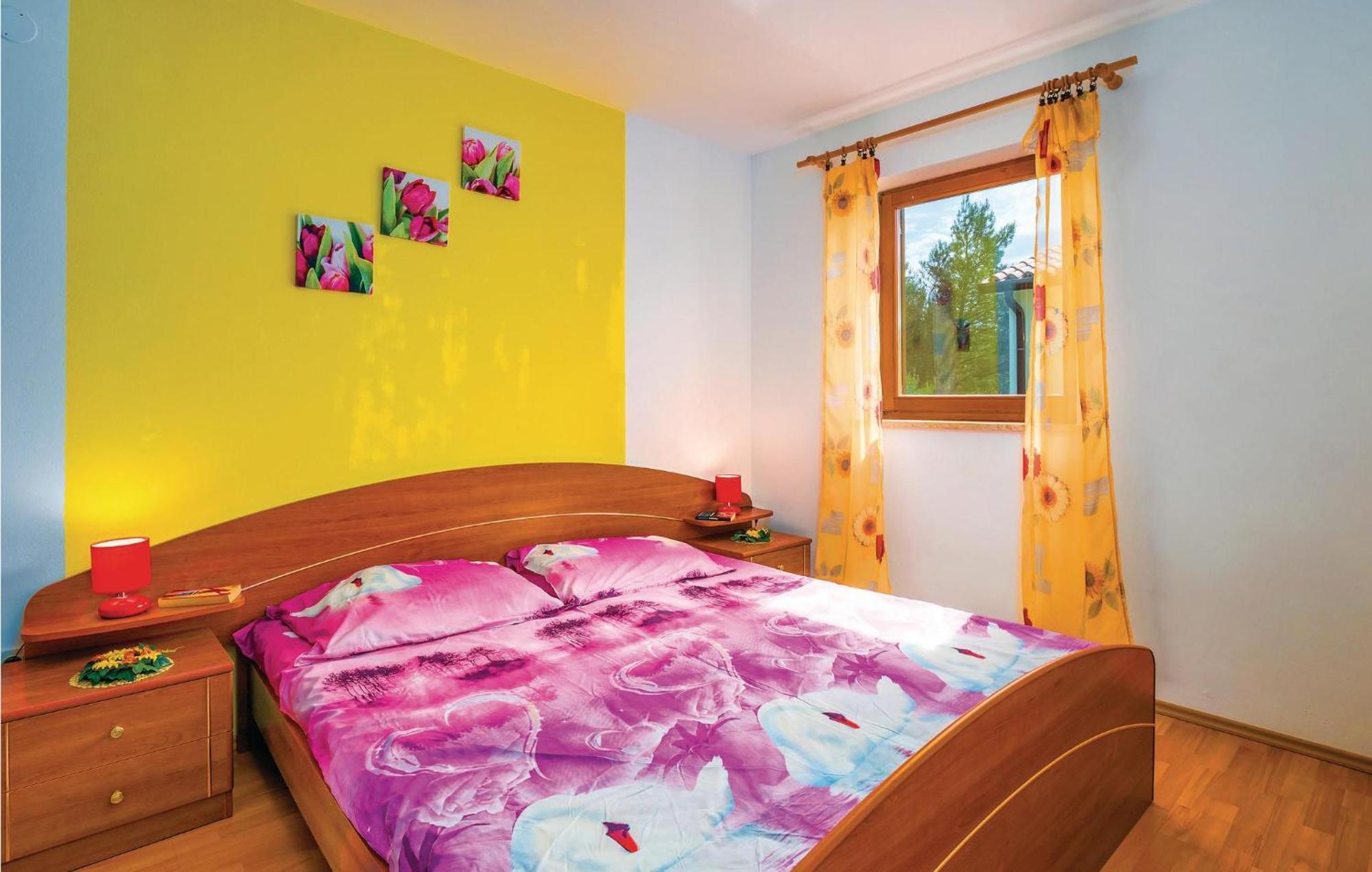 2 Bedroom Gorgeous Apartment In Rabac Exterior foto